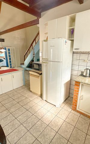 Casa para alugar com 379m², 3 quartos e 3 vagasCozinha