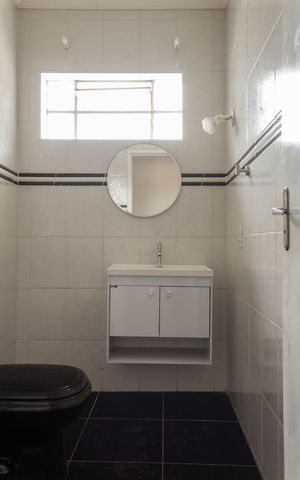 Casa para alugar com 125m², 4 quartos e 2 vagas Casa para alugar com 125m², 4 quartos e 2 vagasBanheiro