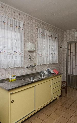 Casa à venda com 321m², 3 quartos e 6 vagas Casa à venda com 321m², 3 quartos e 6 vagasCozinha