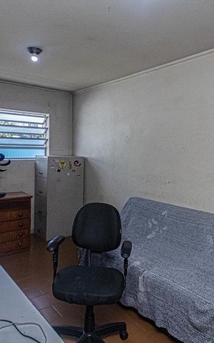 Casa à venda com 321m², 3 quartos e 6 vagas Casa à venda com 321m², 3 quartos e 6 vagasQuarto de Serviço