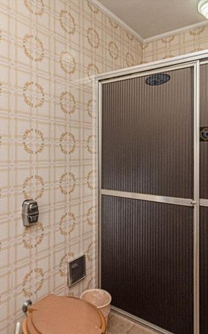 Casa à venda com 321m², 3 quartos e 6 vagas Casa à venda com 321m², 3 quartos e 6 vagasBanheiro