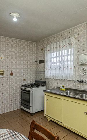 Casa à venda com 321m², 3 quartos e 6 vagas Casa à venda com 321m², 3 quartos e 6 vagasCozinha