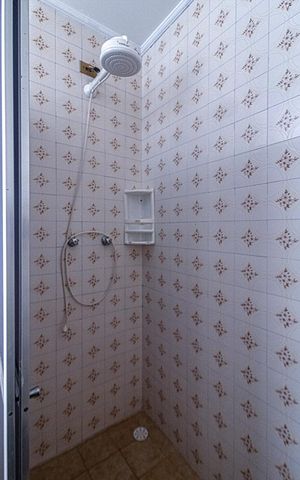 Casa à venda com 321m², 3 quartos e 6 vagas Casa à venda com 321m², 3 quartos e 6 vagasBanheiro da Suíte 1