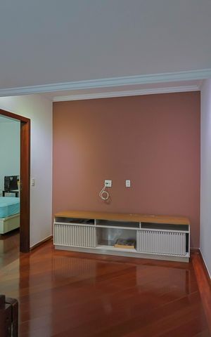 Casa à venda com 300m², 3 quartos e 4 vagas Casa à venda com 300m², 3 quartos e 4 vagasSala 2
