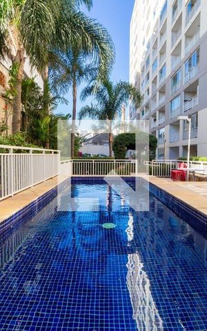 Apartamento para alugar com 35m², 1 quarto e sem vaga Apartamento para alugar com 35m², 1 quarto e sem vagaÁrea comum - Piscina