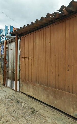 Casa à venda com 90m², 2 quartos e 1 vagaFachada