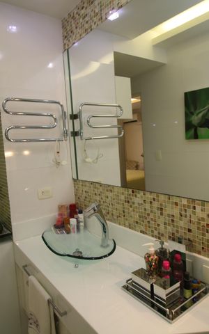 Apartamento à venda com 105m², 3 quartos e 1 vagaBanheiro da Suíte 1