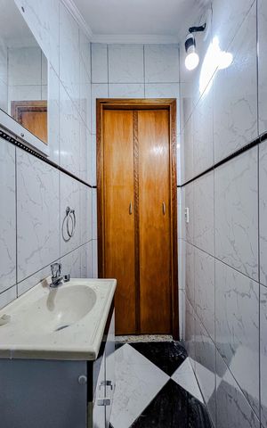 Casa à venda com 106m², 2 quartos e 1 vagaLavabo