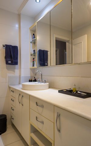 Apartamento à venda com 135m², 3 quartos e 1 vaga Apartamento à venda com 135m², 3 quartos e 1 vagaBanheiro