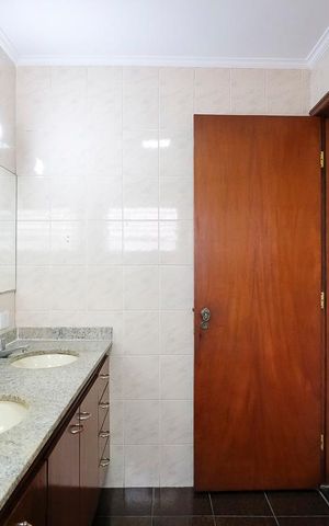 Apartamento para alugar com 78m², 2 quartos e sem vagaBanheiro