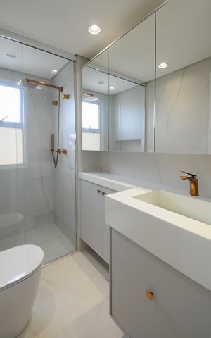 Apartamento à venda com 130m², 3 quartos e 2 vagasBanheiro da Suíte 1