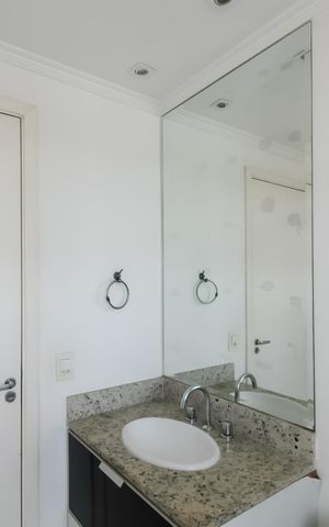 Apartamento à venda com 107m², 3 quartos e 2 vagasBanheiro da Suíte