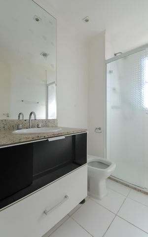 Apartamento à venda com 107m², 3 quartos e 2 vagasBanheiro da Suíte