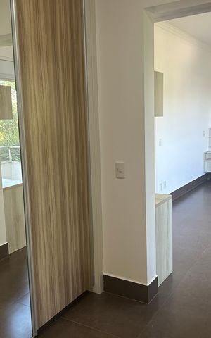 Casa de condomínio à venda com 252m², 4 quartos e 4 vagasCloset
