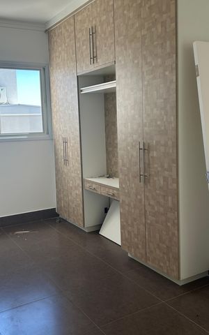 Casa de condomínio à venda com 252m², 4 quartos e 4 vagasMesanino
