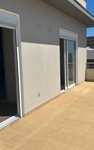 Casa de condomínio à venda com 252m², 4 quartos e 4 vagasVaranda 2