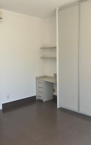 Casa de condomínio à venda com 252m², 4 quartos e 4 vagasSuíte 2