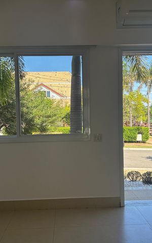 Casa de condomínio à venda com 252m², 4 quartos e 4 vagasSala