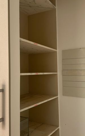 Casa de condomínio à venda com 252m², 4 quartos e 4 vagasDespensa