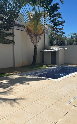 Casa de condomínio à venda com 252m², 4 quartos e 4 vagasPiscina