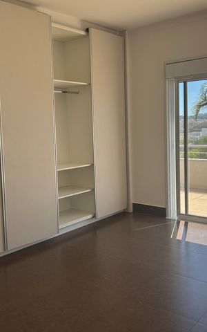 Casa de condomínio à venda com 252m², 4 quartos e 4 vagasSuíte 2