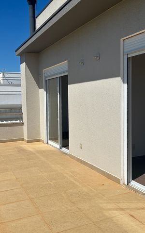 Casa de condomínio à venda com 252m², 4 quartos e 4 vagasVaranda 2