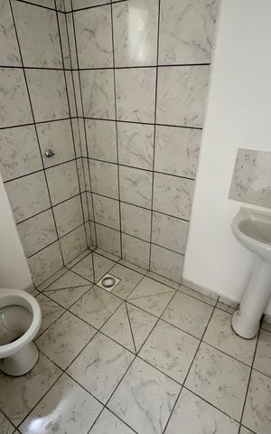 Apartamento à venda com 45m², 2 quartos e 1 vaga Apartamento à venda com 45m², 2 quartos e 1 vagaBanheiro