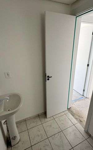 Apartamento à venda com 45m², 2 quartos e 1 vaga Apartamento à venda com 45m², 2 quartos e 1 vagaBanheiro