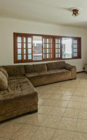 Casa para alugar com 360m², 5 quartos e 2 vagas Casa para alugar com 360m², 5 quartos e 2 vagasSala