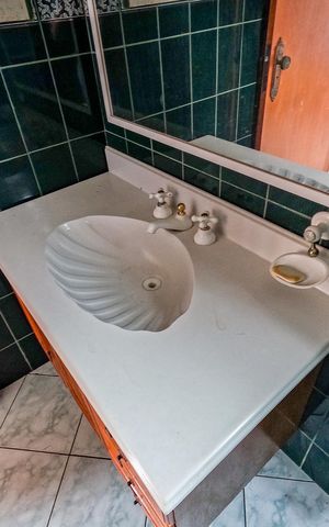 Casa para alugar com 360m², 5 quartos e 2 vagas Casa para alugar com 360m², 5 quartos e 2 vagasBanheiro