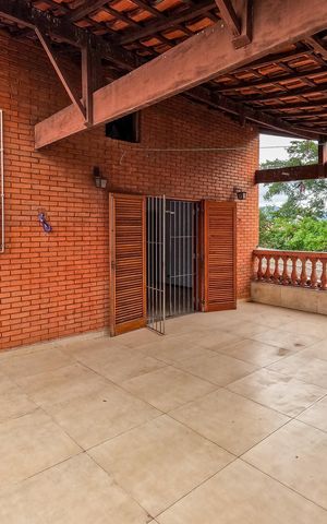 Casa para alugar com 360m², 5 quartos e 2 vagas Casa para alugar com 360m², 5 quartos e 2 vagasÁrea comum