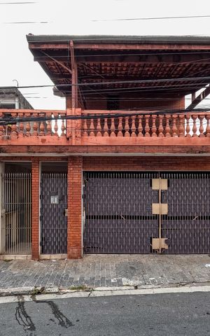 Casa para alugar com 360m², 5 quartos e 2 vagas Casa para alugar com 360m², 5 quartos e 2 vagasFachada