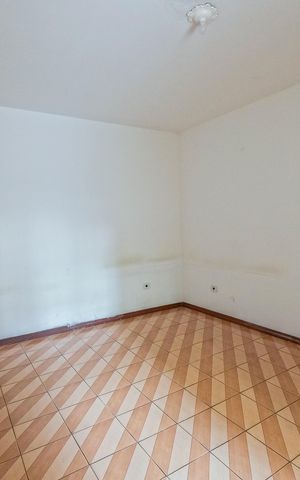 Casa para alugar com 360m², 5 quartos e 2 vagas Casa para alugar com 360m², 5 quartos e 2 vagasQuarto 4