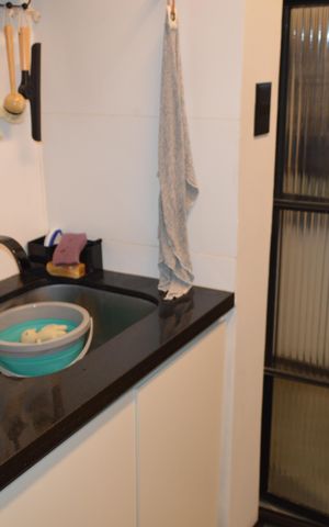 Apartamento à venda com 130m², 2 quartos e 1 vagaÁrea de Serviço