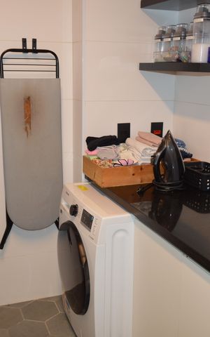 Apartamento à venda com 130m², 2 quartos e 1 vagaÁrea de Serviço