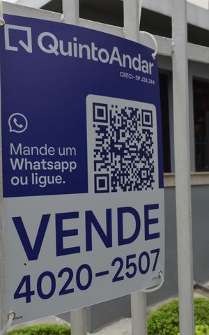 Apartamento à venda com 130m², 2 quartos e 1 vagaPlaquinha