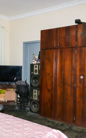 Casa à venda com 732m², 8 quartos e 8 vagasQuarto 3 - Casa 1