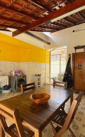 Casa à venda com 200m², 5 quartos e 4 vagas
