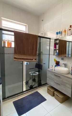 Casa à venda com 200m², 5 quartos e 4 vagas