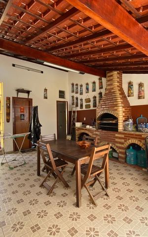 Casa à venda com 200m², 5 quartos e 4 vagas