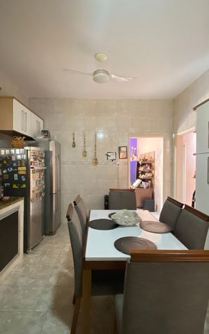 Casa à venda com 200m², 5 quartos e 4 vagas