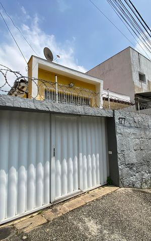 Casa à venda com 200m², 5 quartos e 4 vagas
