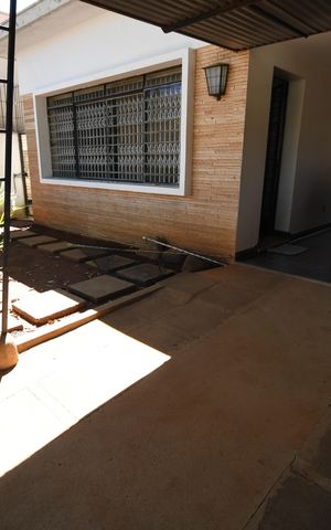 Casa à venda com 260m², 4 quartos e 4 vagasGaragem