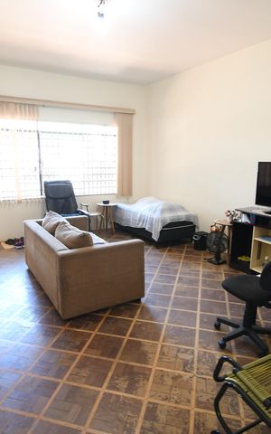 Casa à venda com 260m², 4 quartos e 4 vagasSala