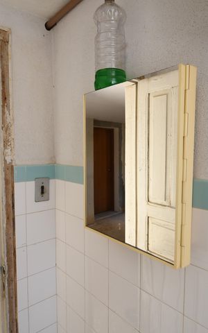 Casa à venda com 260m², 4 quartos e 4 vagasBanheiro de serviço