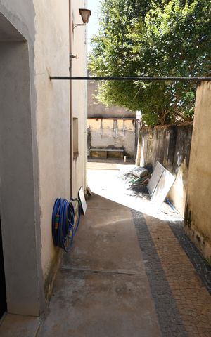 Casa à venda com 260m², 4 quartos e 4 vagas Sala Vista/Porão -