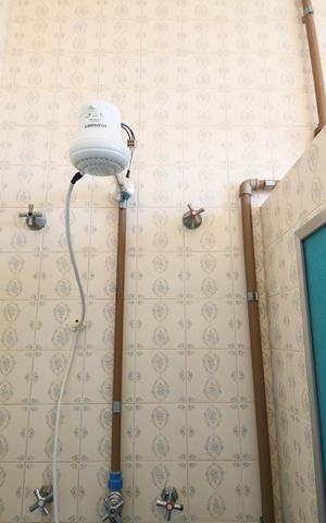 Casa à venda com 260m², 4 quartos e 4 vagasBanheiro Fundos