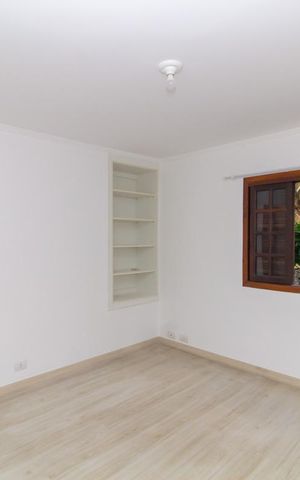Casa de condomínio à venda com 100m², 2 quartos e 2 vagas Casa de condomínio à venda com 100m², 2 quartos e 2 vagasQuarto 2