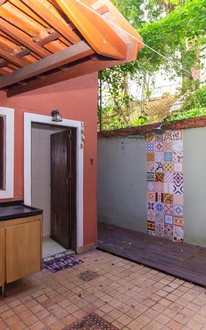 Casa de condomínio à venda com 100m², 2 quartos e 2 vagas Casa de condomínio à venda com 100m², 2 quartos e 2 vagasChurrasqueira