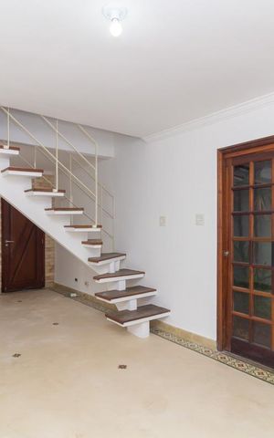 Casa de condomínio à venda com 100m², 2 quartos e 2 vagas Casa de condomínio à venda com 100m², 2 quartos e 2 vagasSala